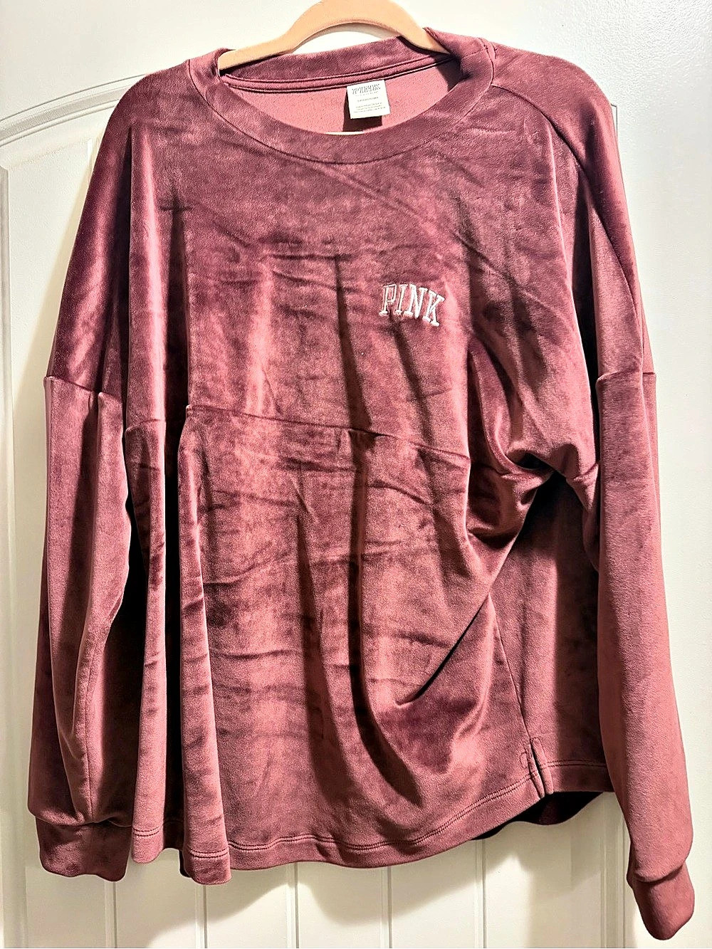 PINK Long Sleeve Pullover in Purple Size Medium Like New